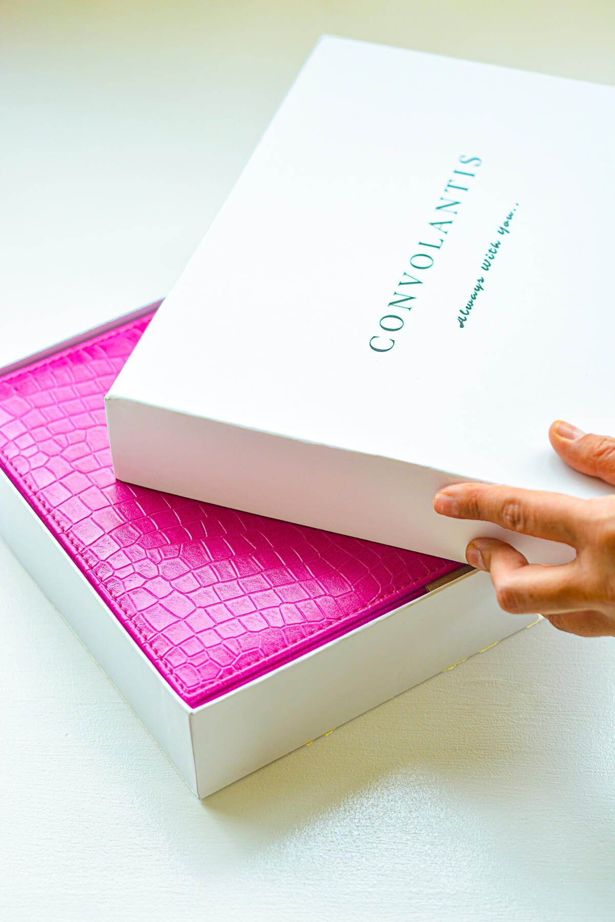 Convolantis Jewelry Box - Leather Jewelry Case - Jewelry Box - Fuchsia